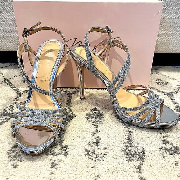 Jewel Badgley Mischka HUMBLE Silver Sparkle Strappy Sandal Heels Size 8.5 - Picture 2 of 10
